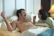 Serge Paquette (Patrice Robitaille, l.); Grazia (Charlotte Le Bon, r.)