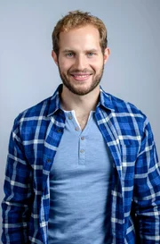 ARD PROGRAMMDIREKTION STURM DER LIEBE, montags bis freitags um 15.10 Uhr im Ersten. Neu im Haupcast der 17. Staffel "Sturm der Liebe": Arne Löber übernimmt ab Folge 3491 (voraussichtlicher Sendetermin: 16. November 2020) die Rolle des Florian Vogt.