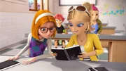 L-R: Sabrina Raincomprix und Chloé Bourgeois