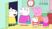Frau Lockes Nichte Charlotte Locke (li.) passt heute auf ihre Cousine Luzie Locke (vo.li.) und Peppa (vo.re.) auf, während Mama Wutz (hi.re.) und Frau Locke (mi.) ausgehen. Peppa und Luzie freuen sich über ihre Übernachtungsparty und grübeln aufgeregt darüber, was sie wohl machen werden wenn sie erwachsen sind. Welche Autos sie fahren werden, wie viele verschiedene Jobs sie haben und ob sie eigene Familien gründen werden.