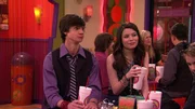 Austin (Kevin Fonteyne), Carly Shay (Miranda Cosgrove)