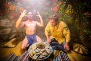 "Jenseits des Regenbogens". Im Bild: Alexander Graf von Wildberg-Reutlingen, sen. (Heinz Drache) unterbreitet der schwangeren Tina Berger (Eva Habermann) ein lukratives Angebot.