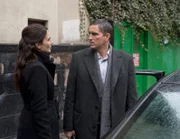 Kara Stanton (Annie Parisse). John Reese (Jim Caviezel).
