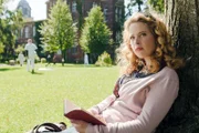 Gretchen (Diana Amft) schreibt Tagebuch.