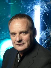 C.S.I. - Den Tätern auf der Spur "Geschwisterbande". Im Bild: Paul Guilfoyle.