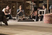 Ein unschlagbares Team: Die Spezialagenten Jack Dalton (George Eads, l.) und MayGyver (2.v.l.), Hackerin Riley Davis (Tristin Mays (2.v.r.) und ihre Chefin Patricia Thornston (Sandrine Holt, r.) ...