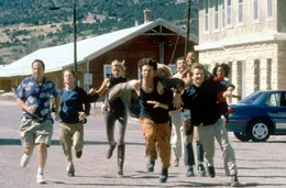 Gierig nach zwei Millionen Dollar wagen (v.l.) Randy Pear (Jon Lovitz), Duane Cody (Seth Green), Tracy (Amy Smart), Blaine Cody (Vince Vieluf), Vera Baker (Whoopi Goldberg), Enrico Pollini (Rowan Atkinson), Owen Templeton (Cuba Gooding Jr), Nick Schaffner (Breckin Meyer) und Merrill Jennings (Lanei Chapman) eine verr&uuml;ckte Reise von Las Vegas nach Silver City.