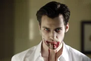 Traumsequenz mit Marc (Florian David Fitz) als Vampir.