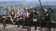 V. l.: Adam Ross (AJ Buckley), Lindsay Monroe (Anna Belknap), Danny Messer (Carmine Giovinazzo), Mac Taylor (Gary Sinise), Stella Bonasera (Melina Kanakaredes), Det. Don Flack (Eddie Cahill), Dr. Sheldon Hawkes (Hill Harper) und Dr. Sid Hammerback (Robert Joy).