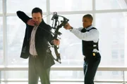 L-R: Henry Van Horn (Brady Smith) und Clinton Jones (Sharif Atkins)