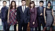 8. Staffel. (v.li.): Dr. Jack Hodgins (T. J. Thyne), Angela Montenegro (Michaela Colin), Special Agent Seeley Booth (David Boreanaz), Dr. Temperance "Bones" Brennan (Emily Deschanel), Dr. Lance Sweets (John Francis Daley) und Dr. Camille Saroyan (Tamara Taylor)