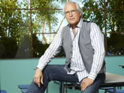 (2. Staffel) - Mit Jeff in einer Lerngruppe: Pierce Hawthorne (Chevy Chase), ein gealterter Großindustrieller, der das Greendale Community College besucht, um nicht mehr so einsam zu sein ...