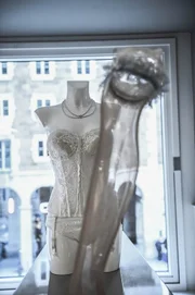 Da Vinci gehört zu den exklusivsten Brautmodengeschäften in Deutschland. Gelegen in der Stuttgarter Innenstadt mit direktem Blick auf den Schlossplatz.