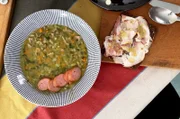 Spalterbsensuppe ist in Amsterdam ein sehr beliebtes Gericht. Früher gab es sie im Winter sogar an Straßenständen zu kaufen.