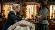 Autopsie-Lektion für eine Siedlerin: Lauren Lyle als Marsali, Caitriona Balfe als Claire Randall