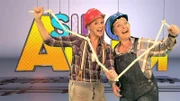 Singa (li.) und Kinderliedermacherin Bettina Göschl