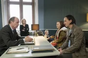 (v.l.n.r.) Markus Gellert (Herbert Knaup); Isabel von Brede (Sabine Postel); Cornelia Gastner (Isabel Bongard); Lutz Bender (Kaeser Casper)