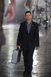 In einem historischen Gebäude südlich von Manhattan wird ein Nachtwächter erhängt aufgefunden. Det. Mac Taylor (Gary Sinise) ermittelt nun.