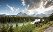 Der Zug Rocky Mountaineer in den Kanadischen Rocky Mountains