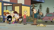 v.li.: Lori, Luan, Lucy, Leni, Lily, Lola, Luna, Lincoln, Lynn, Lisa, Rita, Lynn Sr. v.li.: Lori, Luan, Lucy, Leni, Lily, Lola, Luna, Lincoln, Lynn, Lisa, Rita, Lynn Sr.