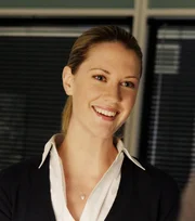 Riley Adams (Lauren Lee Smith) ist die neue Kollegin im CSI-Team.