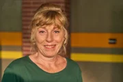 Antje Lewald spielt Frau Cornelius