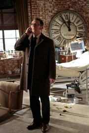 Harold Finch (Michael Emerson)