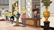 v.li.: Lori, Leni, Lucy, Lily, Lynn Sr., Rita, Receptionist