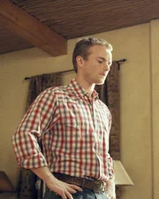 Endlich Ferien - Ferien von der Mutter! Doch Francis (Christopher Masterson) hat sich durch sein neues Leben und den Job zu einer äußerst nervigen, männlichen Version von Mom entwickelt ...