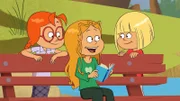 Marine zeigt Nat und Lulu ihr neues Tagebuch.