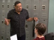 Kenneth (Cedric Yarbrough, l.); J DiMeo (Micah Fowler, r.)