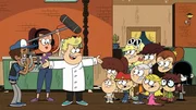 Guy Grazer (3.v.l.), Lily (4.v.l.), Lynn (5.v.l.), Lana (6.v.l.), Leni (7.v.r.), Lincoln (6.v.r.), Luna (5.v.r.), Lola (4.v.r.), Luan (3.v.r.), Lisa (2.v.r.), Lucy (r.)