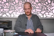 Tobias Herz bleibt stehen, weil Vivien plötzlich online ist.