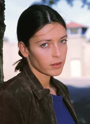 Caro Siebert (Frederikke Weber)