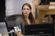 Während Jane plant, das CBI zu verlassen, arbeitet Grace (Amanda Righetti) und das restlichte Team an einem neuen Fall ...