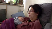 Nicoles neugeborener Sohn heißt Dave Kilian. Ihre Freundin ist auch schwanger und will ihren Sohn ebenfalls Dave nennen. Nicole fühlt sich nachgeahmt..