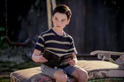 Jiu-jitsu, Bubble Wrap, and Yoo-hoo - Pictured: Sheldon (Iain Armitage). Sheldon is bullied by an unlikely character, and Mary and George disagree on how to handle the situation.