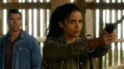 Harley Carter (Jerry O'Connell, l.) und Detective Sam Shaw (Sydney Tamiia Poitier, r.)

+++