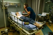 Hannah (Carla Gallo, l.), Jordan Alexander (Jill Flint)
+++
