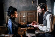 Anja Kling (Gräfin Sophia von Szápáry), Robert Finster (Sigmund Freud).