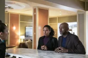Regina Howard (Christina Moses , l.); Rome Howard (Romany Malco , r.)