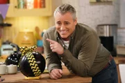 Adam Burns (Matt LeBlanc)