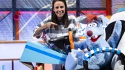 Woozle (re.) möchte am großen Preis von Woozlingen teilnehmen und dafür ein umweltfreundliches Rennauto erfinden. Doch das ist gar nicht so einfach, denn Woozles Ideen sind wie immer: komplett verrückt. Zum Glück hält Maria (li.) ein paar gute Ideen bereit.