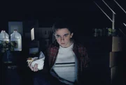 Malcolm (Frankie Muniz) haust auf dem Dachboden seiner Freundin, weil er von zu Hause abgehauen ist.
