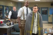 (v.l.): Scully (Joel McKinnon Miller), Terry (Terry Crews) und Charles (Joe Lo Truglio)