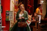 Bella (Andrea Sawatzki) schlendert durch Kreuzberger Strassen, Bella Vita