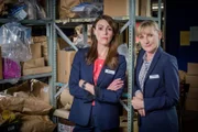 DC Rachel Bailey (Suranne Jones, l.); DC Janet Scott (Lesley Sharp, r.)