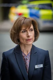 DCI Gill Murray (Amelia Bullmore)