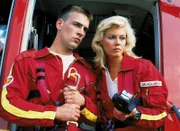 Notärztin Dr. Gabriele Kollmann (Anja Freese) und Sanitäter Ralf Staller (Wolfgang Krewe) sind immer im Einsatz.