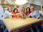 V.l.: Melanie, Yasemin, Erica, Erika und Kandidatin Petra